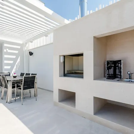 Vitae Villa Sutivan